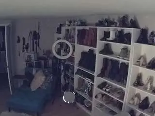 Camsoda Free Porn Cam of voyeurcam-missoliviablack-03