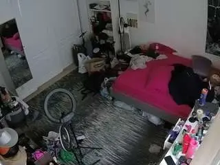 Camsoda Free Porn Cam of voyeurcam-hornyhostel-02