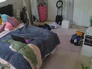 Camsoda Sex Chat of voyeurcam-house-charleys-room