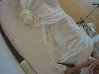 Camsoda Adult Webcams of voyeurcam-julmodels-greybed-2