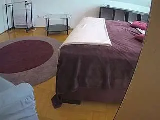 Camsoda Nude Webcam of voyeurcam-julmodels-whitebed-6