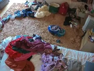Camsoda Adult Webcams of voyeurcam-julmodels-whitebed-5