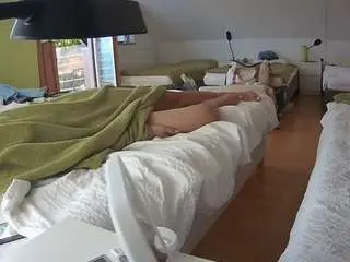 Camsoda Adult Webcam of voyeurcam-julmodels-bed-2