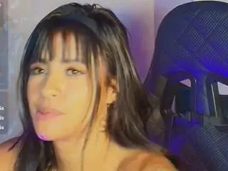 Camsoda Sex Cam of emiilieevaans