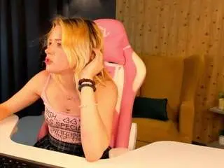 Camsoda Private Sex Chat of kikipeachhh