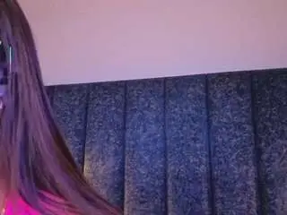 Camsoda Free Porn Cam of arianna-suarezz