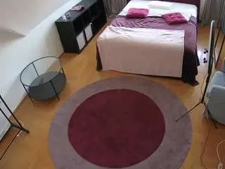 Camsoda Live Porn of voyeurcam-julmodels-whitebed-1