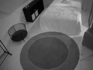 Camsoda Sex Cam of voyeurcam-julmodels-whitebed-1