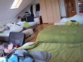 Camsoda Best Webcam of voyeurcam-julmodels-bed-3