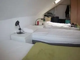 Camsoda Sex Cam of voyeurcam-julmodels-bed-4