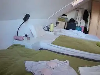 Camsoda Free Live Porn of voyeurcam-julmodels-bed-4