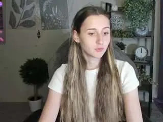 Camsoda Nude Webcam of ave-costly