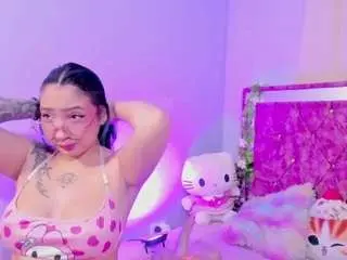 Camsoda Sex Cam of kittycavalli1
