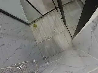 Camsoda Free Porn Cam of voyeurcam-jb-shower-2
