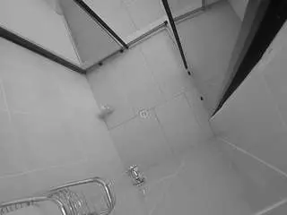 Camsoda Nude Webcam of voyeurcam-jb-shower-2