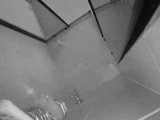 Camsoda Sex Cam of voyeurcam-jb-shower-2