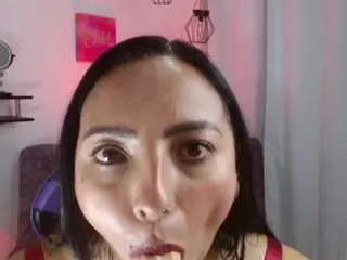 Camsoda Free Porn Cam of emmi-cam