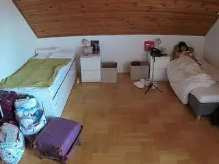 Camsoda Sex Chat of voyeurcam-julmodels-greybed-3