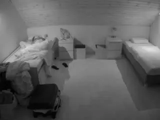 Camsoda Private Sex Chat of voyeurcam-julmodels-greybed-3