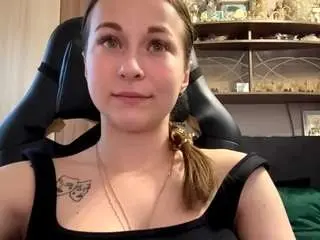 Camsoda Nude Webcam of louisdegen