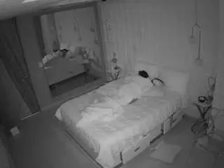 Camsoda Watch Live Sex Cams of voyeurcam-casa-salsa-bedroom-2