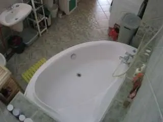 Camsoda Nude Webcam of voyeurcam-julmodels-bath-1st-1