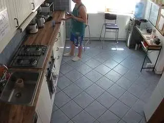Camsoda Watch Live Sex Cams of voyeurcam-julmodels-kitchen-2
