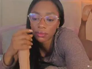 Camsoda Free Porn Cam of aprilebony