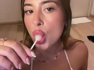 Camsoda Nude Webcam of karinaaaxx