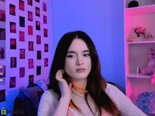 Camsoda Sex Cam of liana-kisses