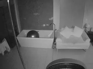 Camsoda Free Porn Cam of voyeurcam-casa-salsa-bathroom-3