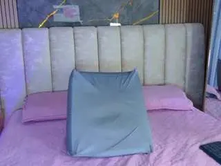 Camsoda Free Live Porn of mia-scot