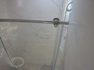 Camsoda Sex Chat of voyeurcam-casa-salsa-bathroom-9