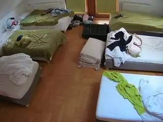 Camsoda Sex Chat of voyeurcam-julmodels-bed-6