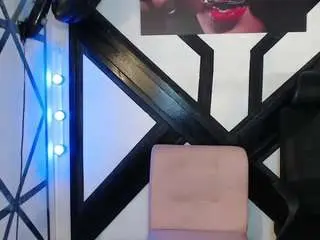 Camsoda Sex Chat of maira-tf
