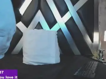 Chaturbate Best live sex cam show of cloeperson