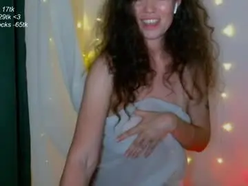 Chaturbate Live Sex Cam of leia_bell