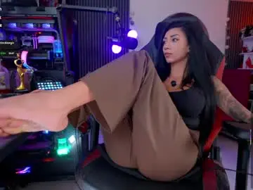 Chaturbate Free Live Porn of evelyne92