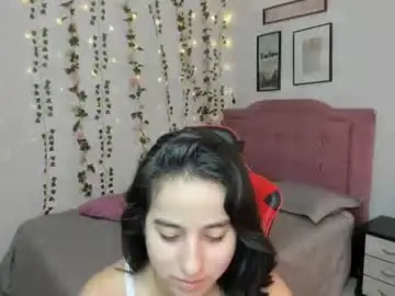 Chaturbate Watch Live Sex Cams of antonella_heinz_