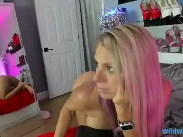 Chaturbate Nude Webcam of wildwifebarbie