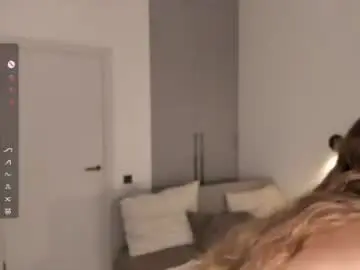 Chaturbate Live Sex Cam of _vi_vi_
