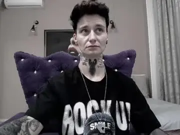 Chaturbate Live Sex of kennyvibe