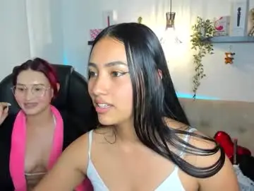 Chaturbate Watch Live Sex Cams of naomy_hot04