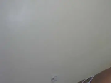 Chaturbate Live Sex Cam of bella_c8