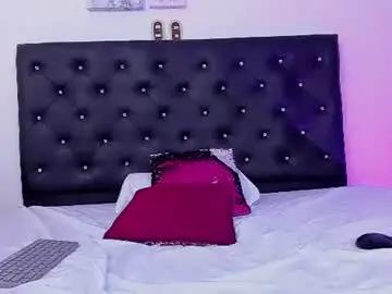 Chaturbate Live Sex Cam of fantasycurvyhot