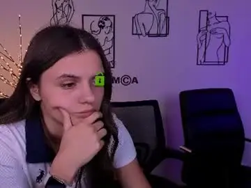 Chaturbate Live Sex Cam of naomi_perl