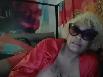 Chaturbate Live Porn of ebonydezire00