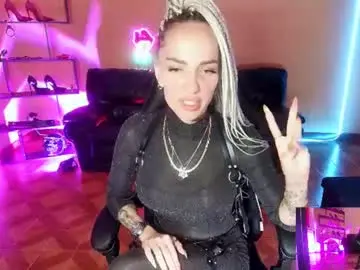 Chaturbate Nude Webcam of monicamaxwell2