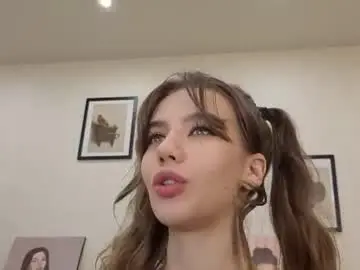 Chaturbate Live Sex Cam of jenie_fire
