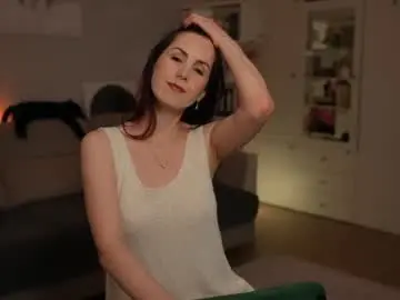 Chaturbate Live Sex Cam of _blackbee_